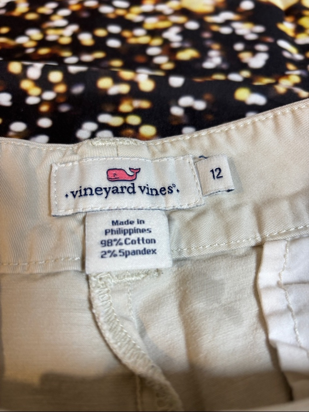 Vineyard Vines Women's Khaki Cream Chino Shorts (0029) - Picture 2 of 3